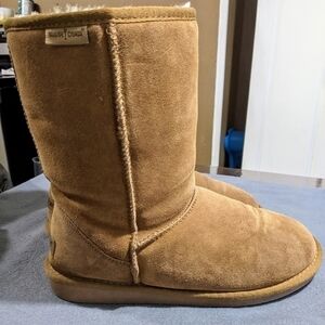 Women's Minnetonka mid Calf boots suede size 9 wheat brown sheep fleece foldover